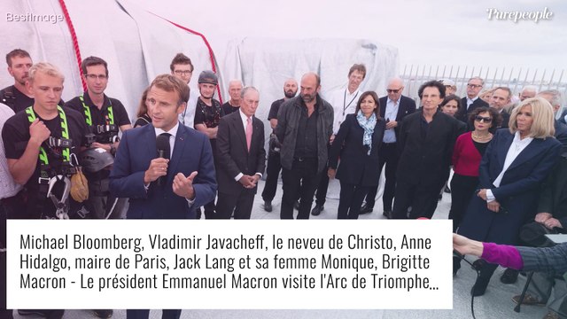 Brigitte et Emmanuel Macron ébahis par l'Arc de Triomphe et le rêve fou de Christo