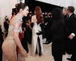 Kim Kardashian Explained That Viral Photo of Her and Kendall Jenner at the Met Gala