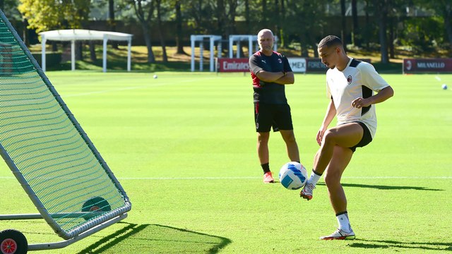 Il penultimo allenamento dei rossoneri prima della Juve