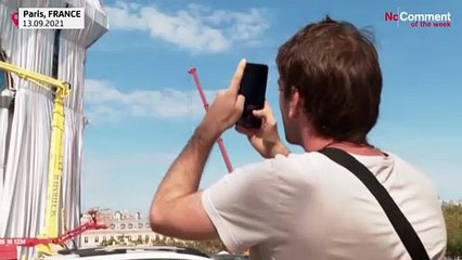 El Arco de Triunfo de París envuelto al estilo Christo, una protesta de estatuas de hielo...