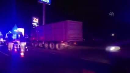 İzmir'de tır ve belediye otobüsü çarpıştı: 10 yaralı