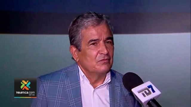 td7-pinto-presenta-su libro-tactica-y-estrategias-en-mundiales-170921