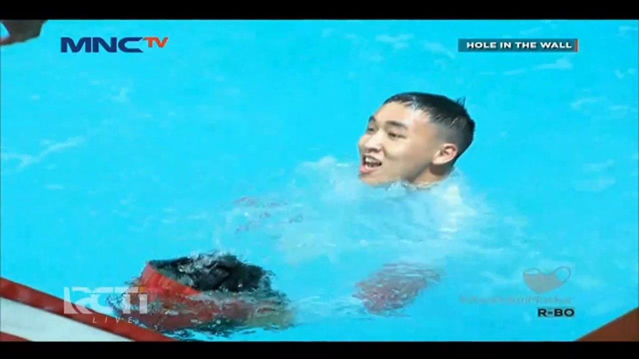 Hole In The Wall CN - Flipped out vs The bug lady and the fly boys round 4 to impossiwall mnctv