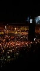 Macrobotellón junto a la Biblioteca María Zambrano de Madrid, en Ciudad Universitaria