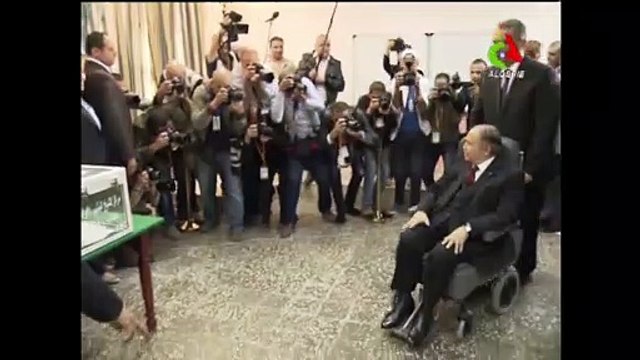 الموت يغيب الرئيس الجزائري السابق عبد العزيز بوتفليقة