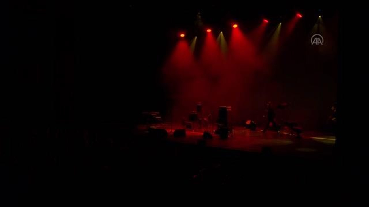 İSTANBUL -İspanyol şarkıcı Buika, Zorlu PSM'de konser verdi