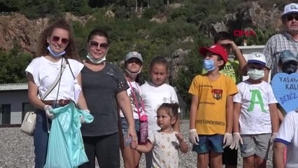 DENİZDEN; MASKE, İNŞAAT MALZEMELERİ, ANTEN KABLOSU ÇIKTI