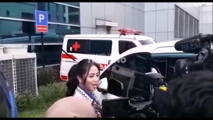 Bijaknya Fitri Salhuteru Tak Mau Bantu Nikita Mirzani Mlah Auto Bantu Dewi Perssik Begini
