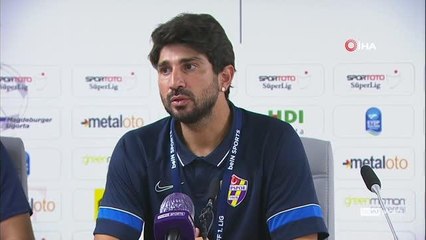Can Arat: "Zafer hoca oyucularını almak için gitti diye kırmızı kart gördü"