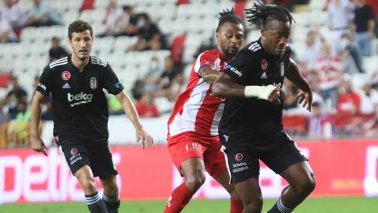 Müthiş geri dönüş! Beşiktaş, deplasmanda 2 farklı geriye düştüğü maçta Antalyaspor'u 3-2 mağlup etti