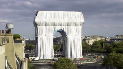 천으로 뒤덮인 파리 개선문...16일 동안 일반에 공개 / YTN