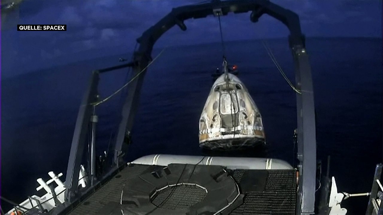 SpaceX-Kapsel sicher gelandet: Touristen kehren aus All zurück