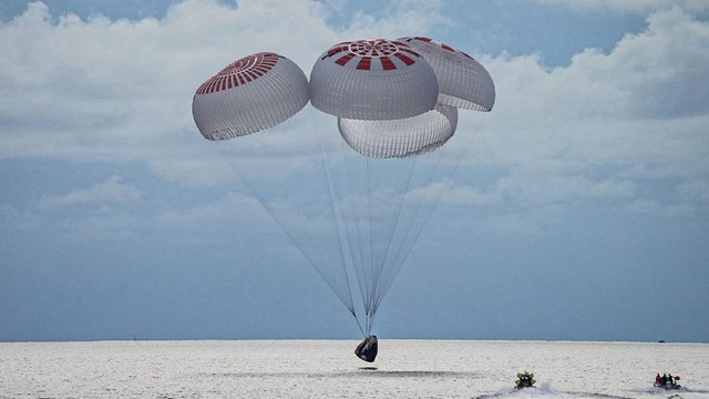 SpaceX : retour sur Terre réussi pour les quatre touristes de l'espace