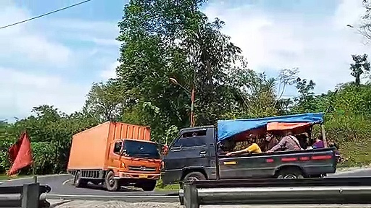 Jalan menanjak
