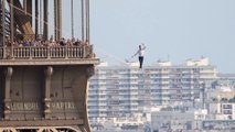 Nathan Paulin a marché dans le vide entre la tour Eiffel et le Palais de Chaillot