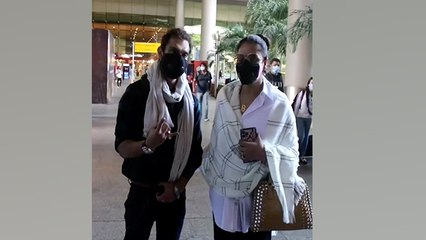 Bipasha Basu Pregnancy का खुला Secret; WATCH VIDEO | Boldsky