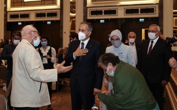 İstanbul Valisi Ali Yerlikaya, gaziler ve aileleri onuruna yemek verdi