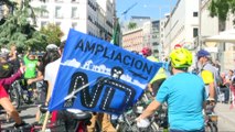 Manifestaciones en Madrid y Barcelona contra las ampliaciones de los aeropuertos