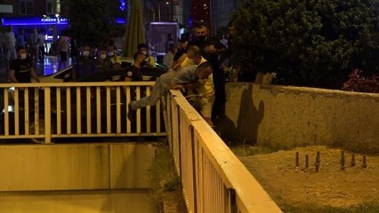 ARAÇ ALT GEÇİDİ ÜSTÜNDE İNTİHAR TEŞEBBÜSÜ