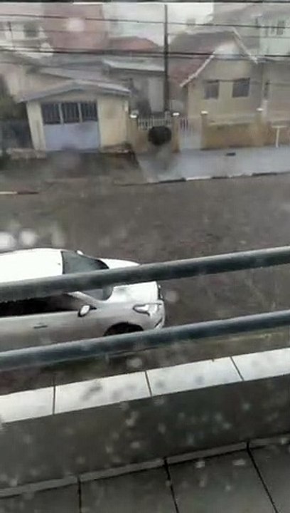 Chuva de granizo em Lages
