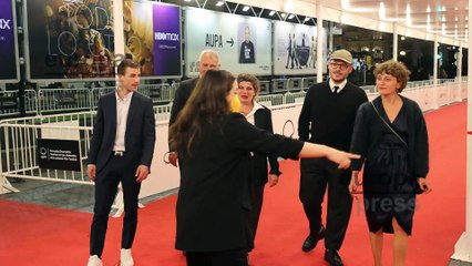 Emma Suárez y Roberto Álamo no se pierden la premier de su película ‘Josefina’