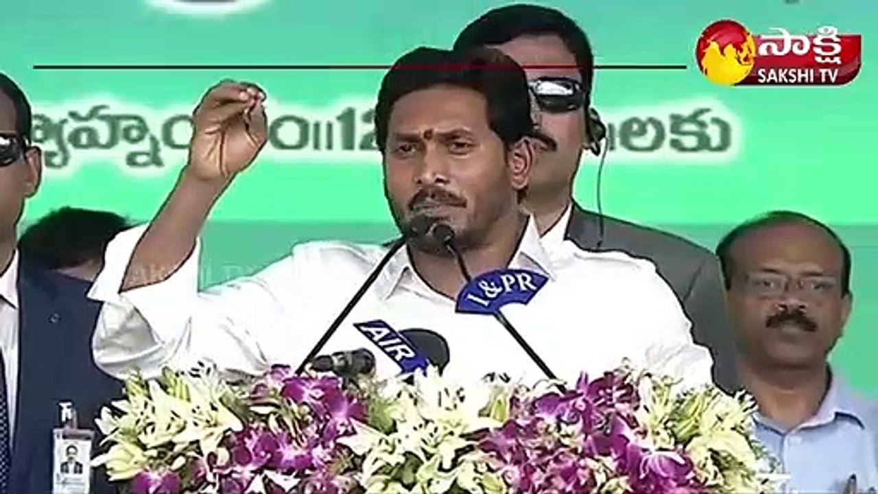 టీడీపీ రాష్ట్ర అధ్యక్షుడు  అచ్చం నాయుడుకు భారీ షాక్