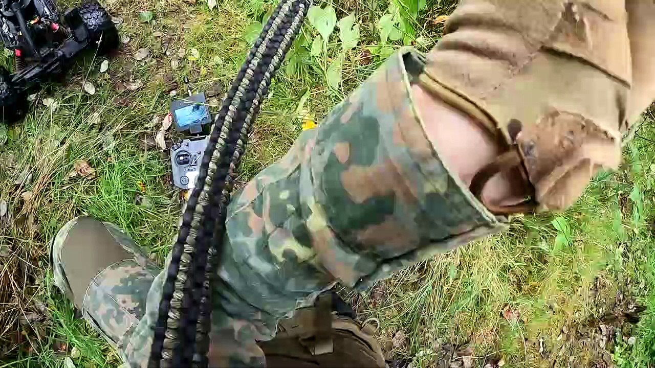 ARMED AIRSOFT ROBOT Scares the @#$% out of Players