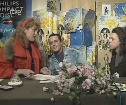 Tears for Fears Interview / Entrevista (Spanish dubbed)