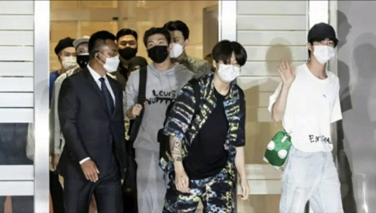 BTS ARRIVES IN JFK AIRPORT