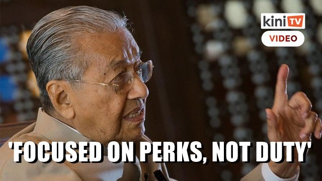Dr Mahathir: Don't give politicians ministerial status as a ‘reward’