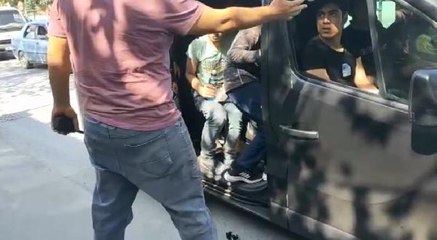 KAÇAK GÖÇMENLERİ TAŞIYAN MİNİBÜS SÜRÜCÜSÜ: KİŞİ BAŞI 150 TL'YE ANLAŞTIK