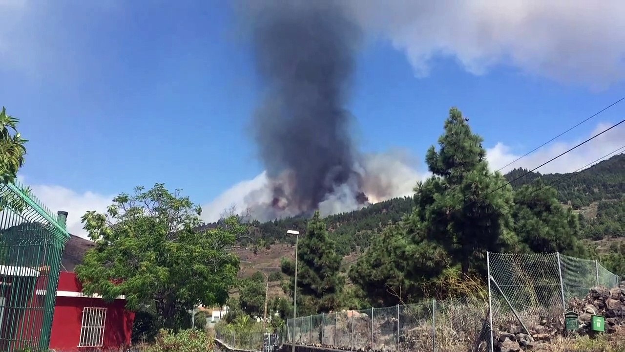 Entra en erupción un volcán en la isla española de La Palma
