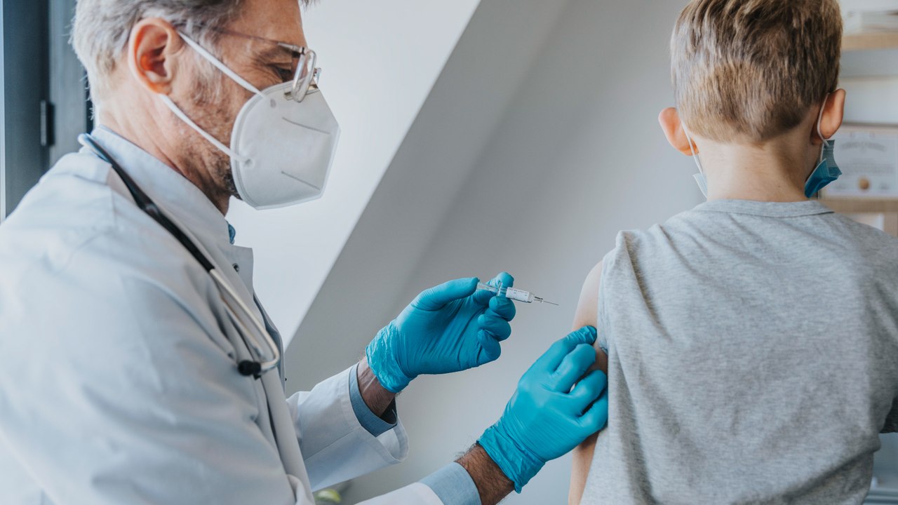 Spahn rechnet Anfang 2022 mit Corona-Impfstoff für Unter-12-Jährige
