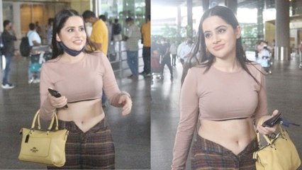 Bigg Boss Fame Urfi Javed ने Pant का बटन खोल की सारी हदें पार | FilmiBeat