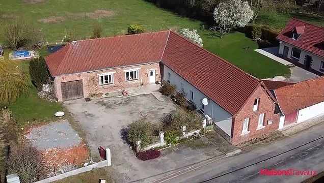 Deux maisons et la mairie-école de Flers rénovées