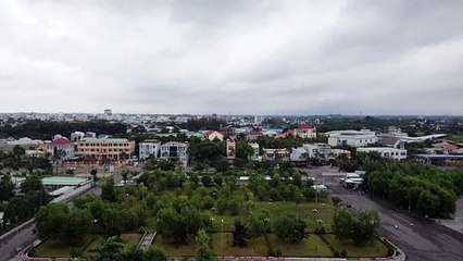 relax with the scenery of the Vietnamese countryside seen from above | BeBuk