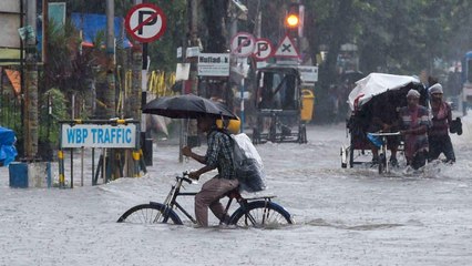Incessant rain lashes Kolkata and nearby districts
