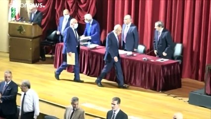 شاهد: بعد 13 شهراً من الفراغ..البرلمان اللبناني يصوت على منح الثقة للحكومة الجديدة