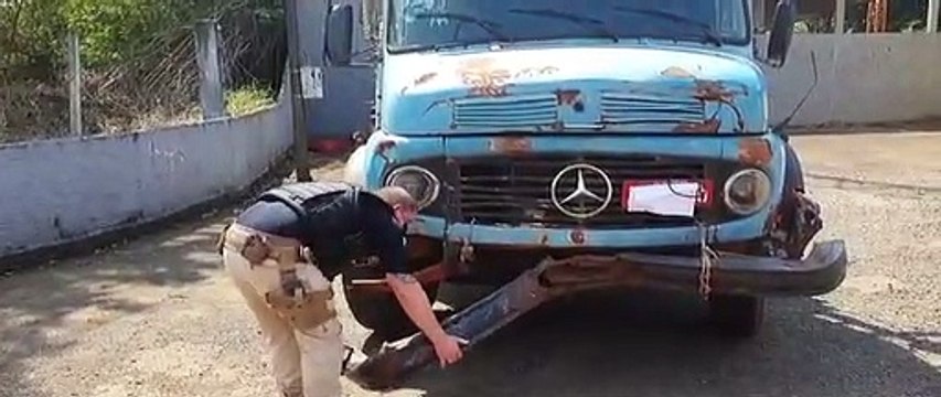 PRF recolhe caminhão sem condições de circulação no Paraná