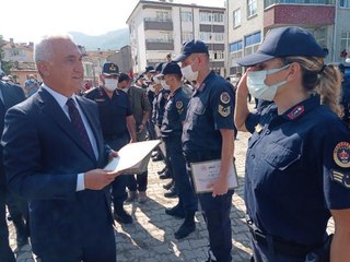Son dakika haberi... BOZKURT'TAKİ SELDE GÖREV YAPAN JANDARMA VE AFAD PERSONELİNE TEŞEKKÜR BELGESİ