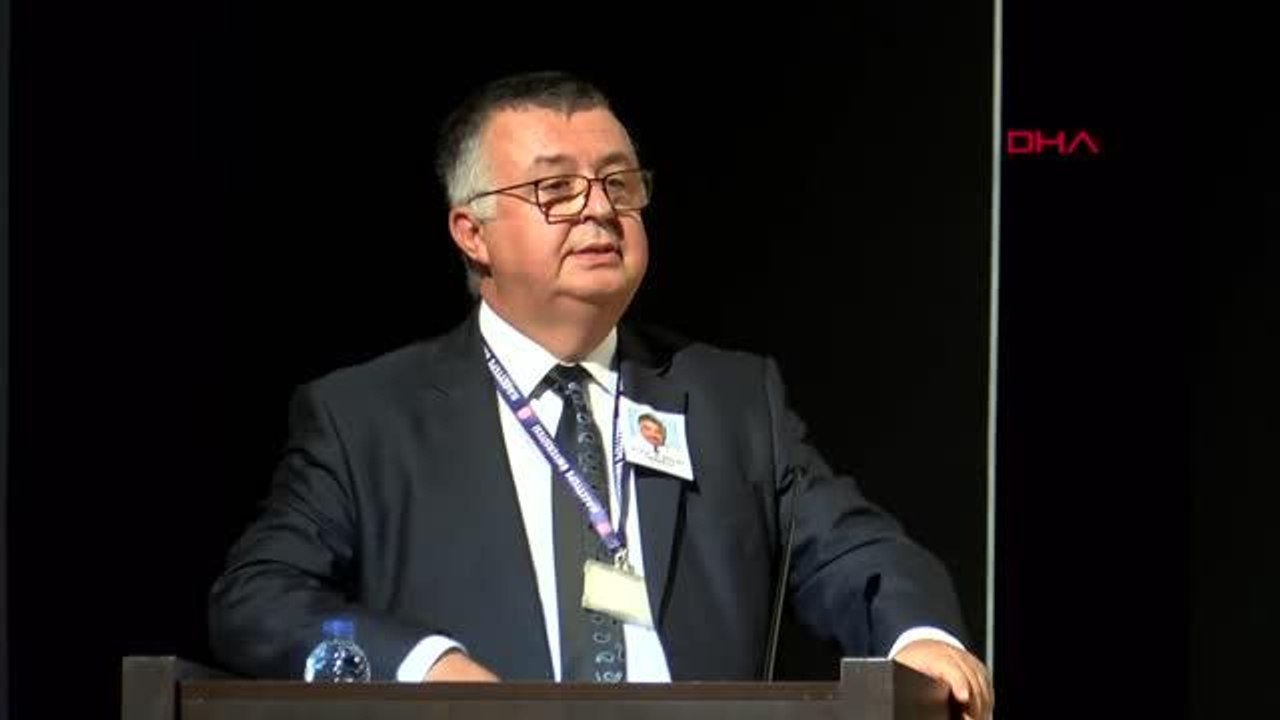 Covid-19'dan hayatını kaybeden Prof. Dr. Tırnaksız için hüzünlü tören