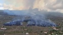 El avance de la lava arrasa cultivos y viviendas
