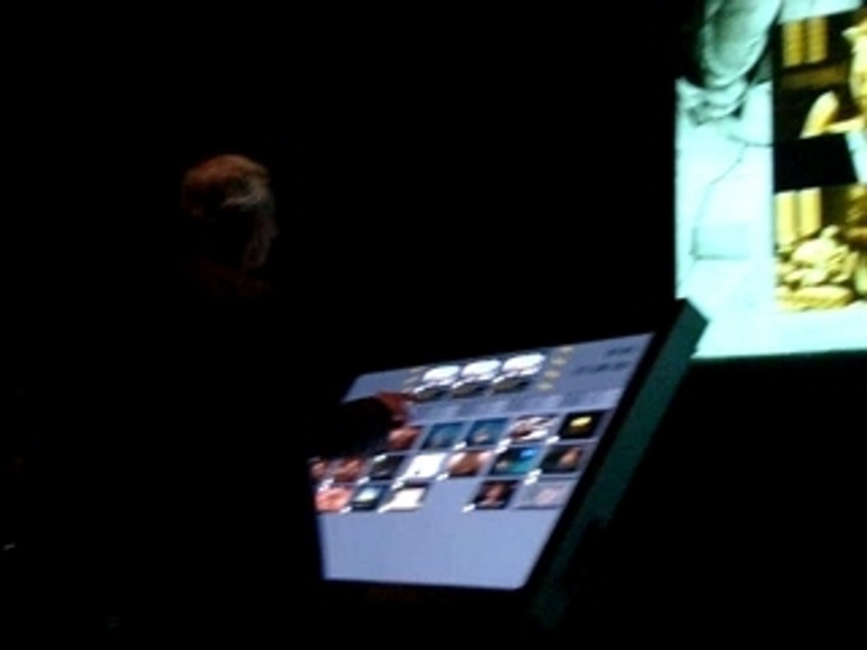 A life in a suitcase (1) - performance vidéo