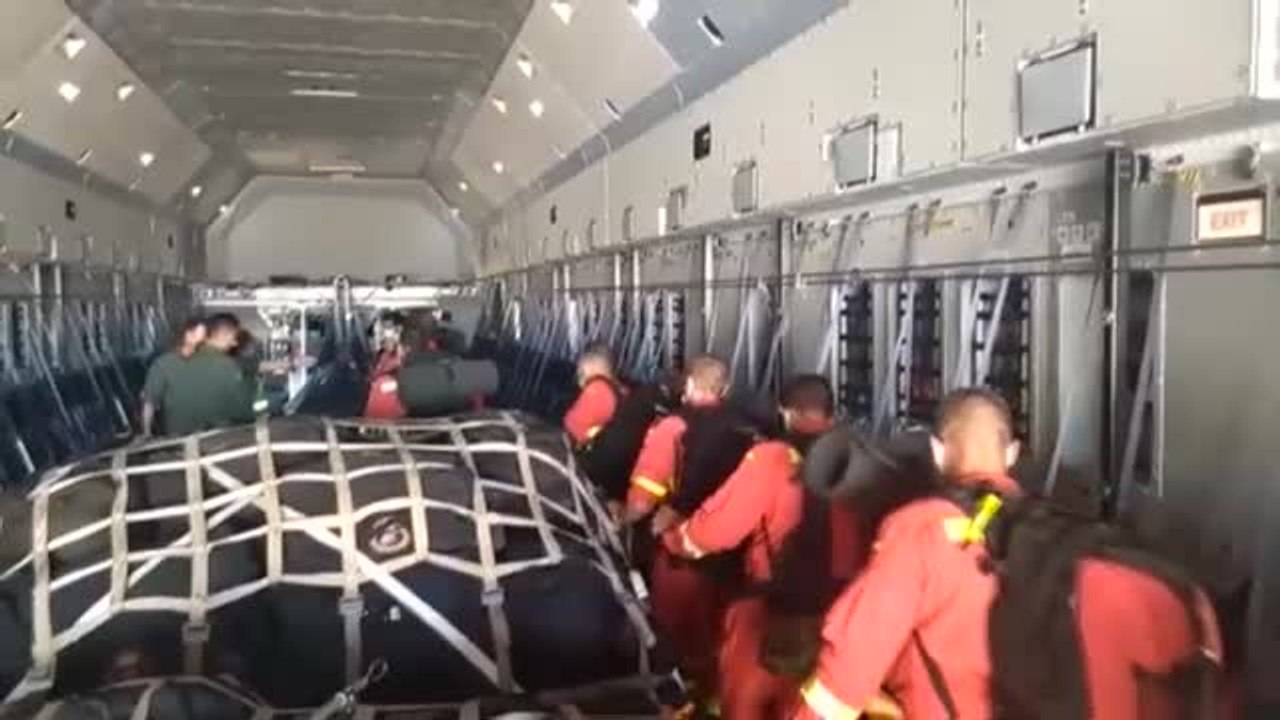 Sale de Morón un avión A400 del Ejército del Aire con destino a La Palma