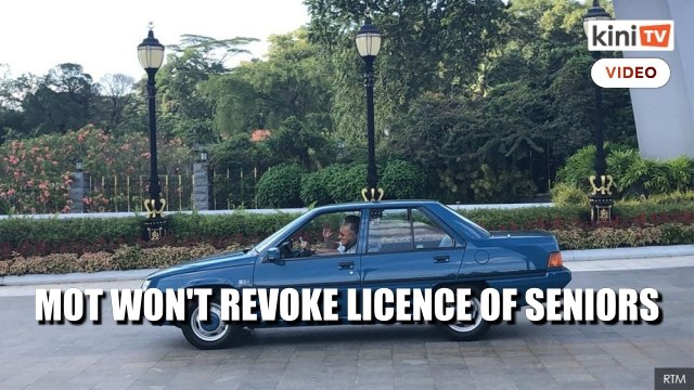 Wee: Dr Mahathir can still drive well, MOT won't discriminate against senior drivers