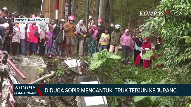 Truk Masuk ke Jurang, Tewaskan Seorang Sopir