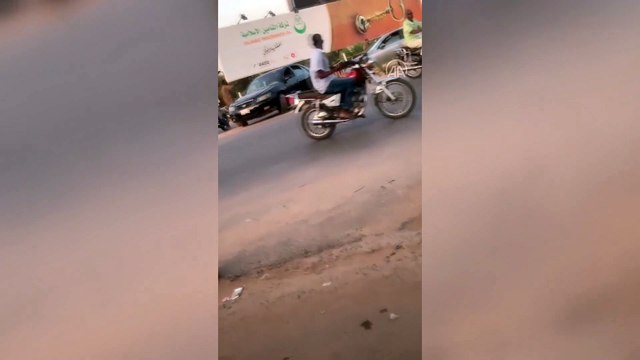 Sudan'da bir grup asker darbe girişiminde bulundu