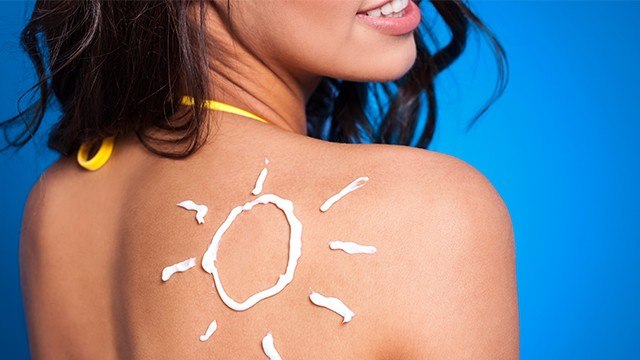 Kulit Terbakar Matahari? Atasi dengan 5 Bahan Ini