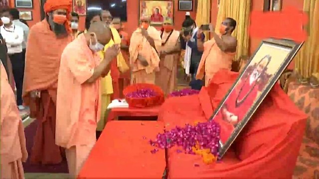 CM Yogi reached Baghambari Math, pays last respect to Mahant
