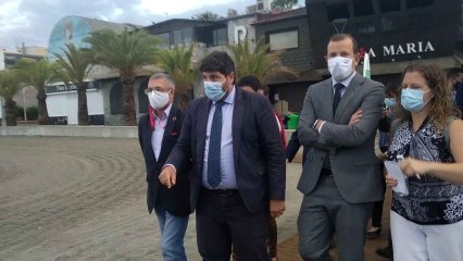 El presidente de Murcia muestra al comisario europeo de Medio Ambiente la situación del Mar Menor